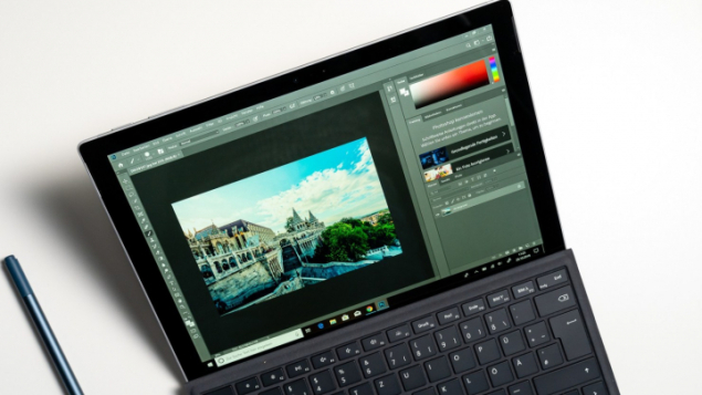 Có nên mua Surface Pro 6 trong thời điểm này?