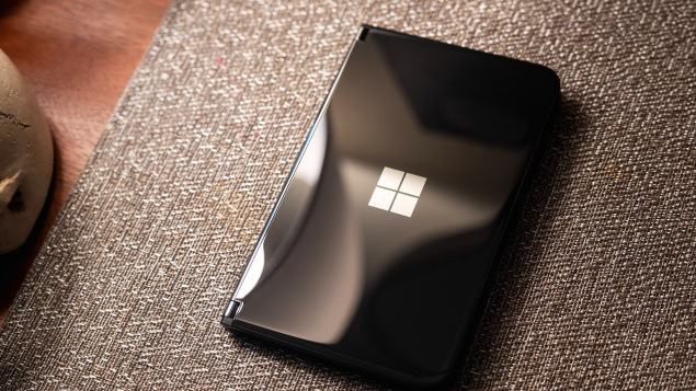 Microsoft được cấp bằng sáng chế cho Surface Duo 3 có thiết kế giống Galaxy Z Fold4