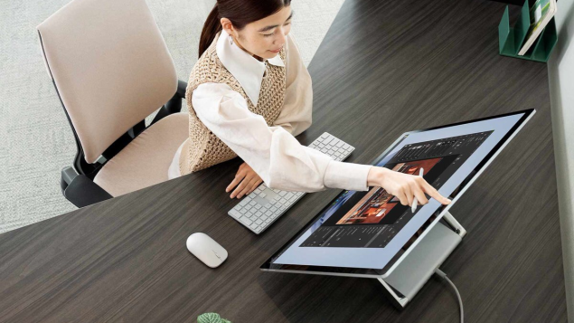 Trên tay Surface Studio 2 Plus: Giá hơn 100 triệu, Nâng cấp toàn bộ cấu hình