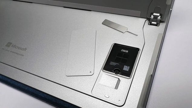 Cách lắp thẻ SIM vào Surface Pro 9 5G