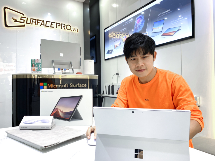 Surface Pro 7 - Lựa chọn của nhạc sĩ Nguyễn Văn Chung