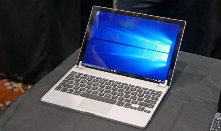 “Hô biến” Surface Pro và Go thành laptop tiêu chuẩn với bàn phím Brydge